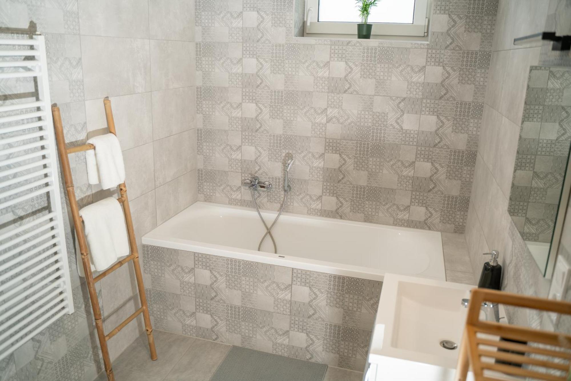 Oazis Apartman Zalakaros Buitenkant foto